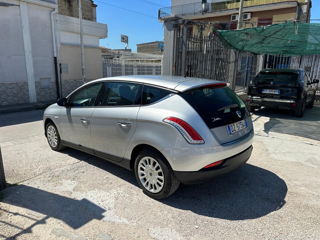 Lancia Delta 1.6 MJT DPF Argento 2010