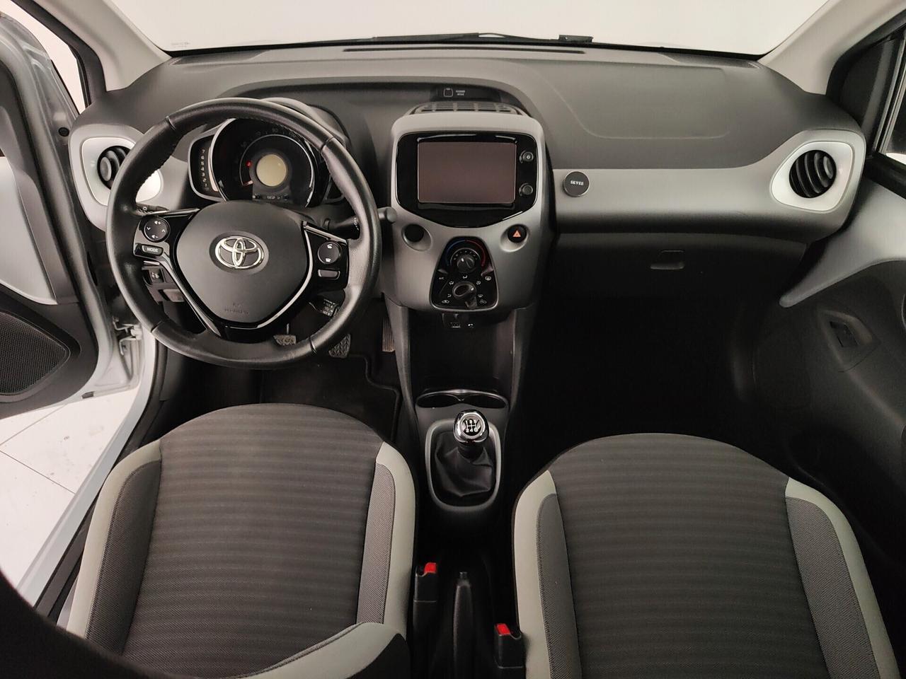 Toyota Aygo 1.0 VVT-i 69 CV 5 porte x-business