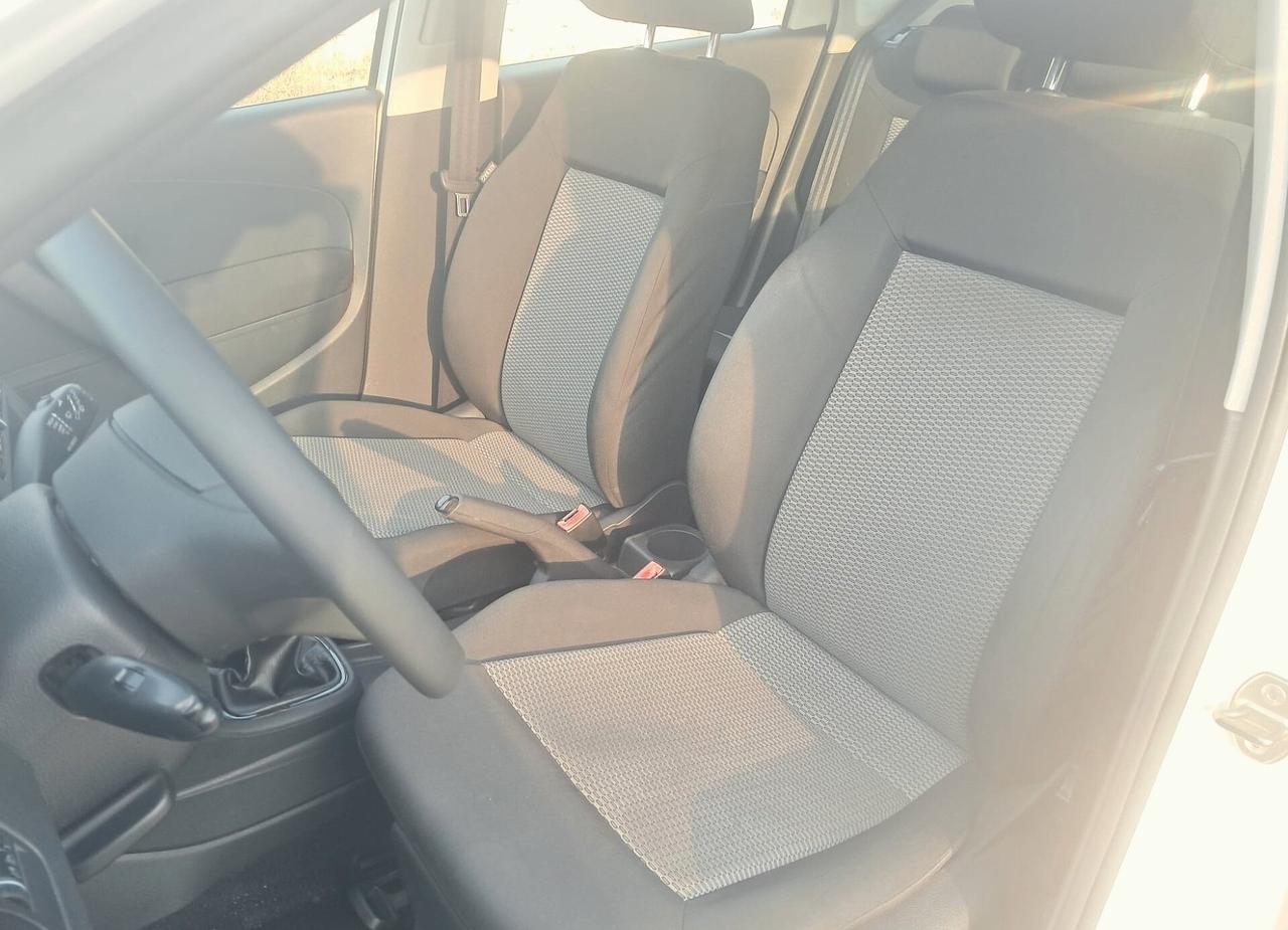 Volkswagen Polo 1.6 75CV – Comfortline (Ideale per neopatentati)