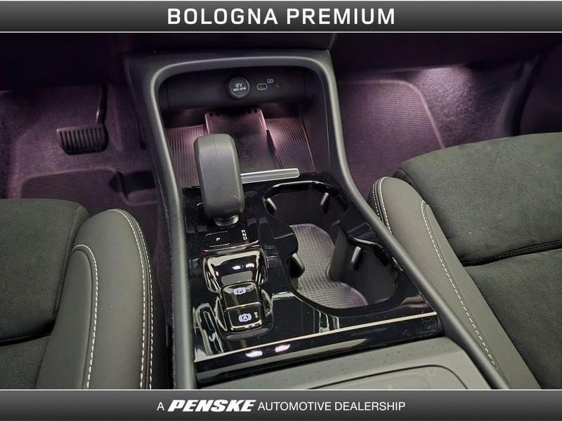 Volvo XC40 B3 automatico Ultra Black Edition