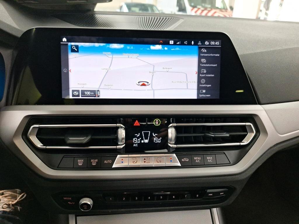 BMW 316D 122CV 6M. 4P. BUSINESS ADVANTAGE ( FARI LED - BMW DIGITAL COCKPIT - CLIMA TRIZONA - NAVI - MIRROR - PDC )