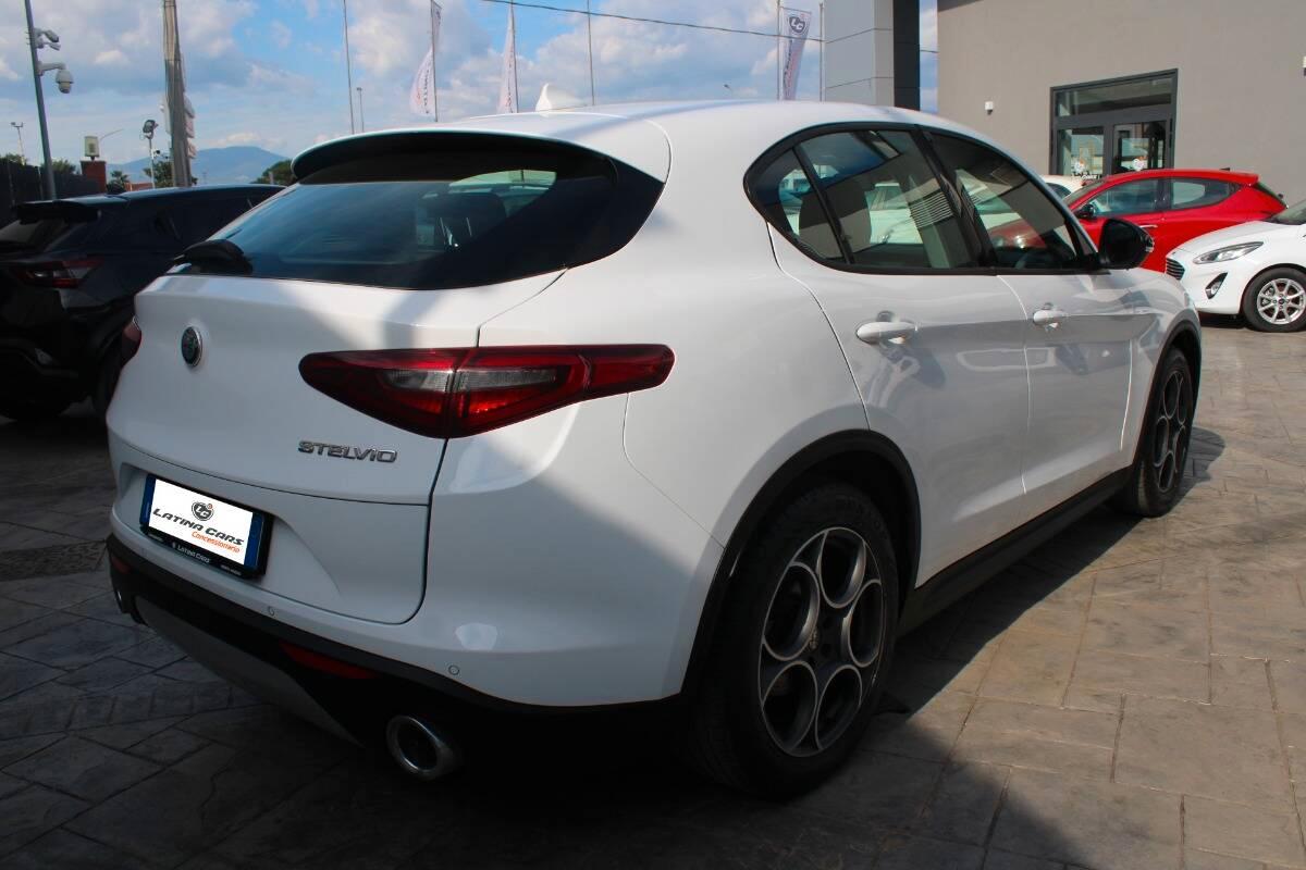 Alfa Romeo Stelvio 2.2 t Business rwd 160cv auto CON NAVI E CARPLAY