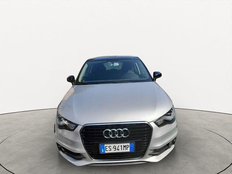 Audi A1 Sportback 1.6 tdi Admired s-tronic Sline esterno