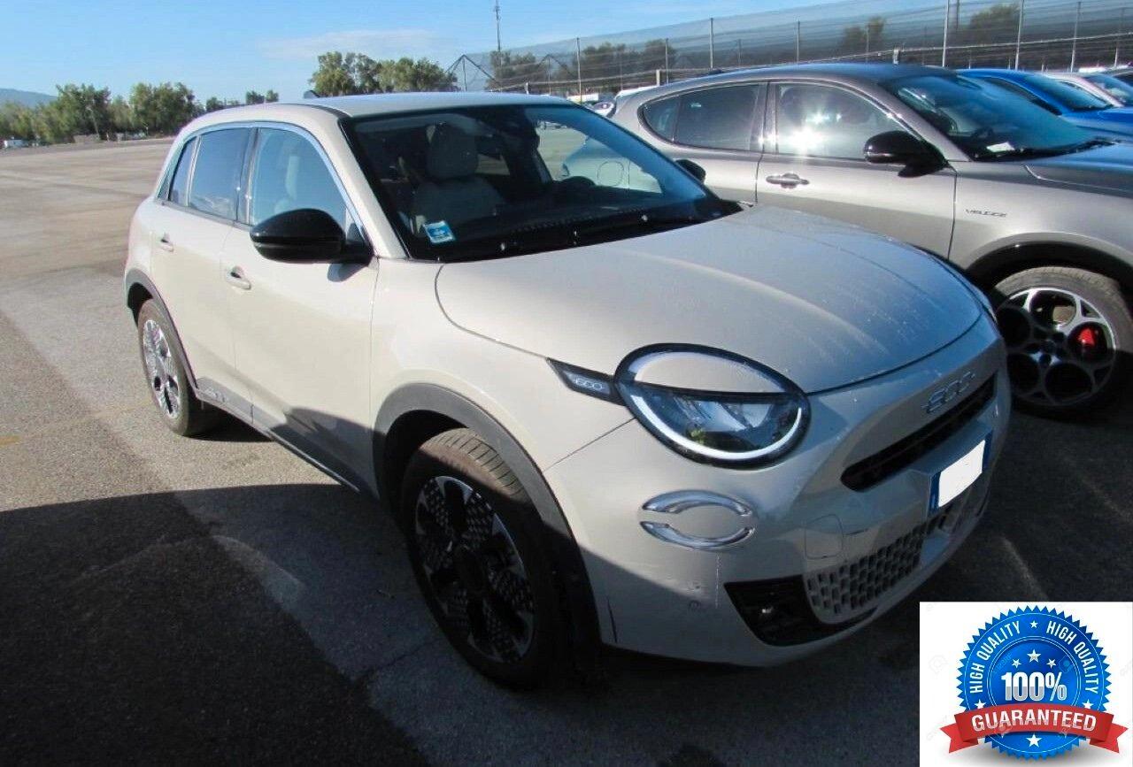 Fiat 600 Hybrid 110 CV La Prima II