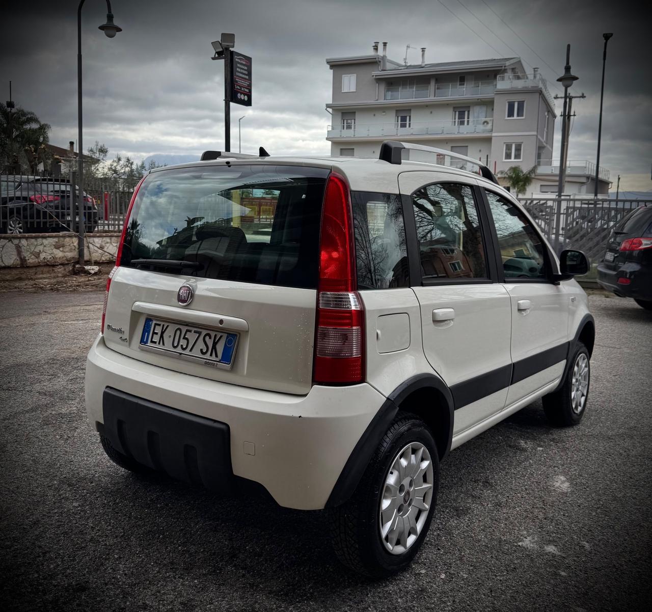 Fiat Panda 1.3 MJT 16V DPF 4x4 Climbing