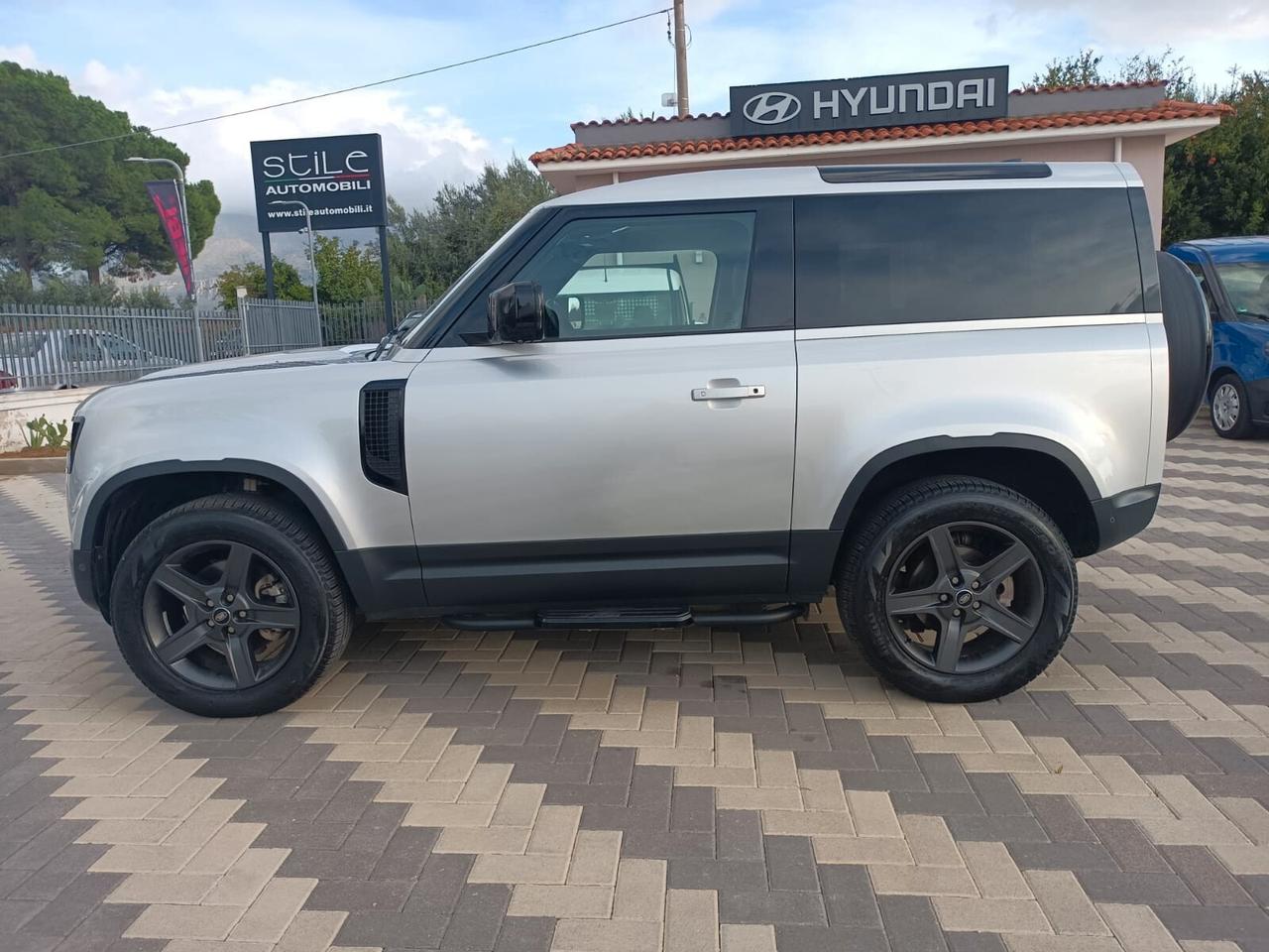 Land Rover Defender 90 3.0D I6 200 CV AWD Auto SE