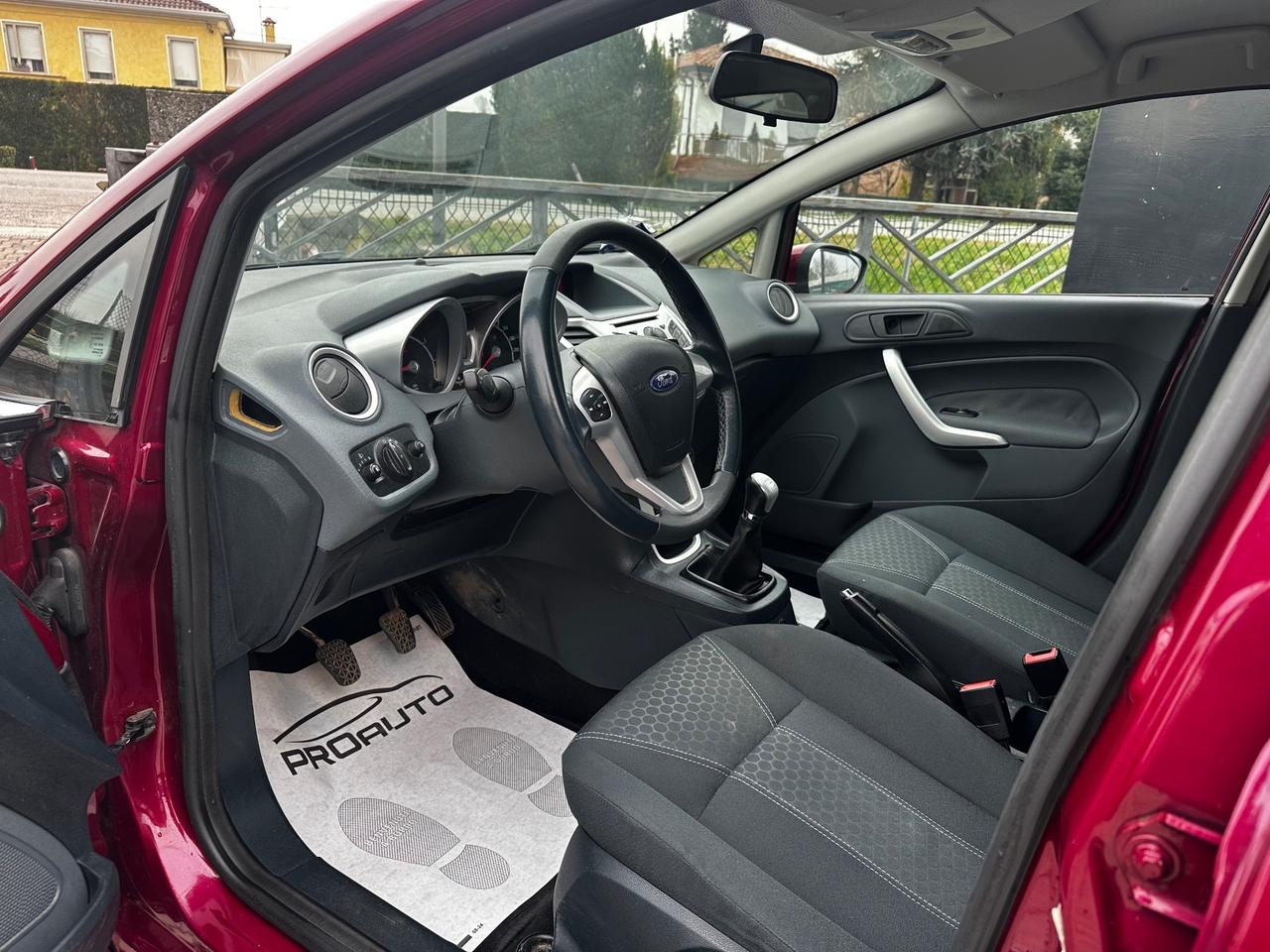 Ford Fiesta 1.4 5 porte Bz.- GPL Titanium