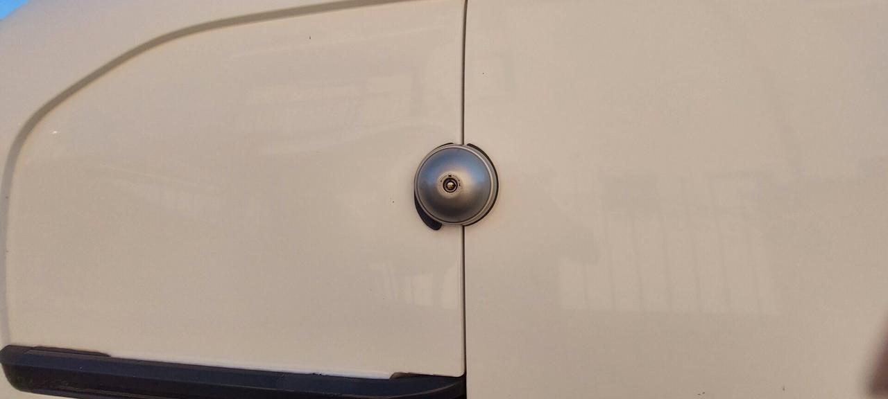 BERLINGO 1,6 DIESEL 75 CV TELEFONO BLUETOOTH 3 POSTI PORTA LATERALE IMPECCABILE