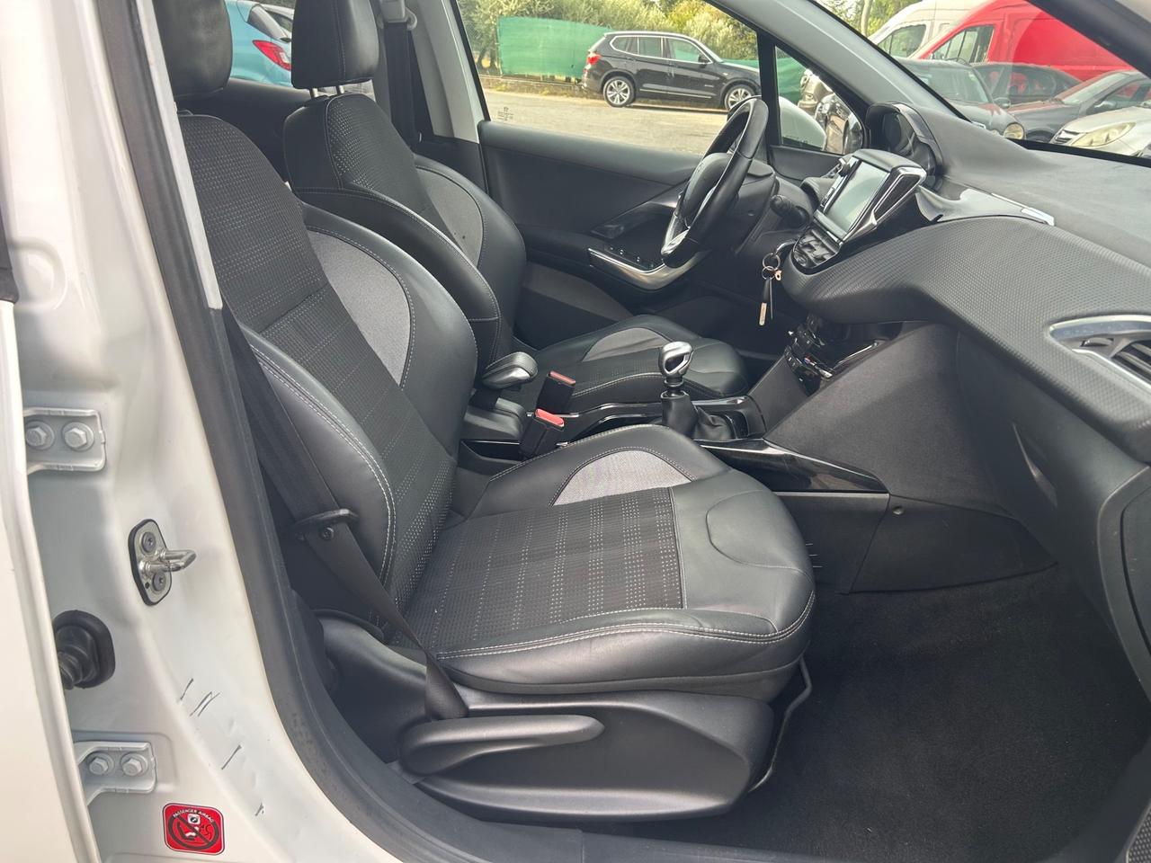 Peugeot 2008 BlueHDi 120 S&S Black Matt Euro6B