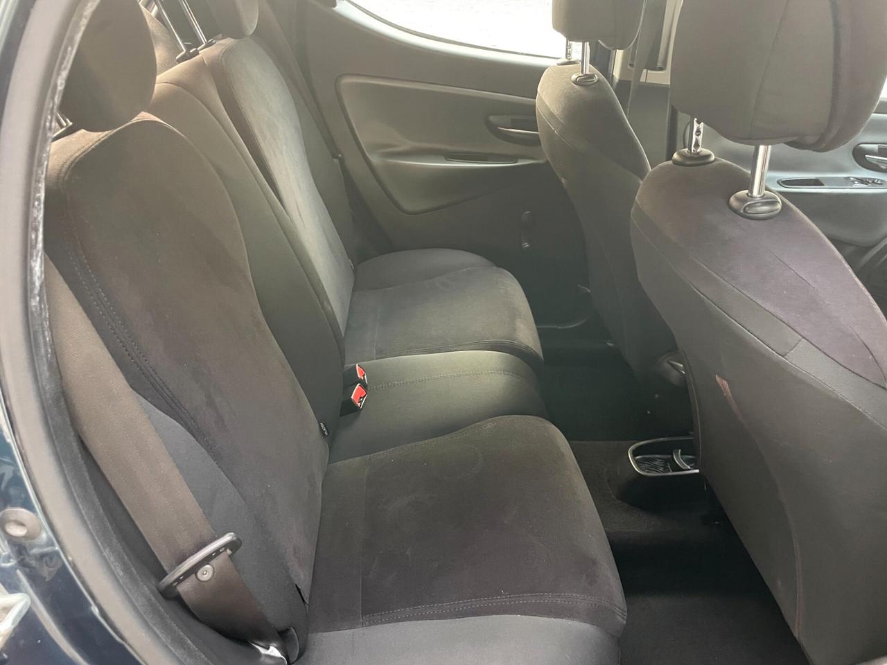 Lancia Ypsilon 1.3 MJT 95 CV 30th Anniversary