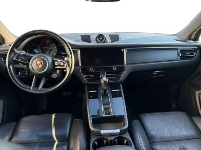 PORSCHE Macan 2.0