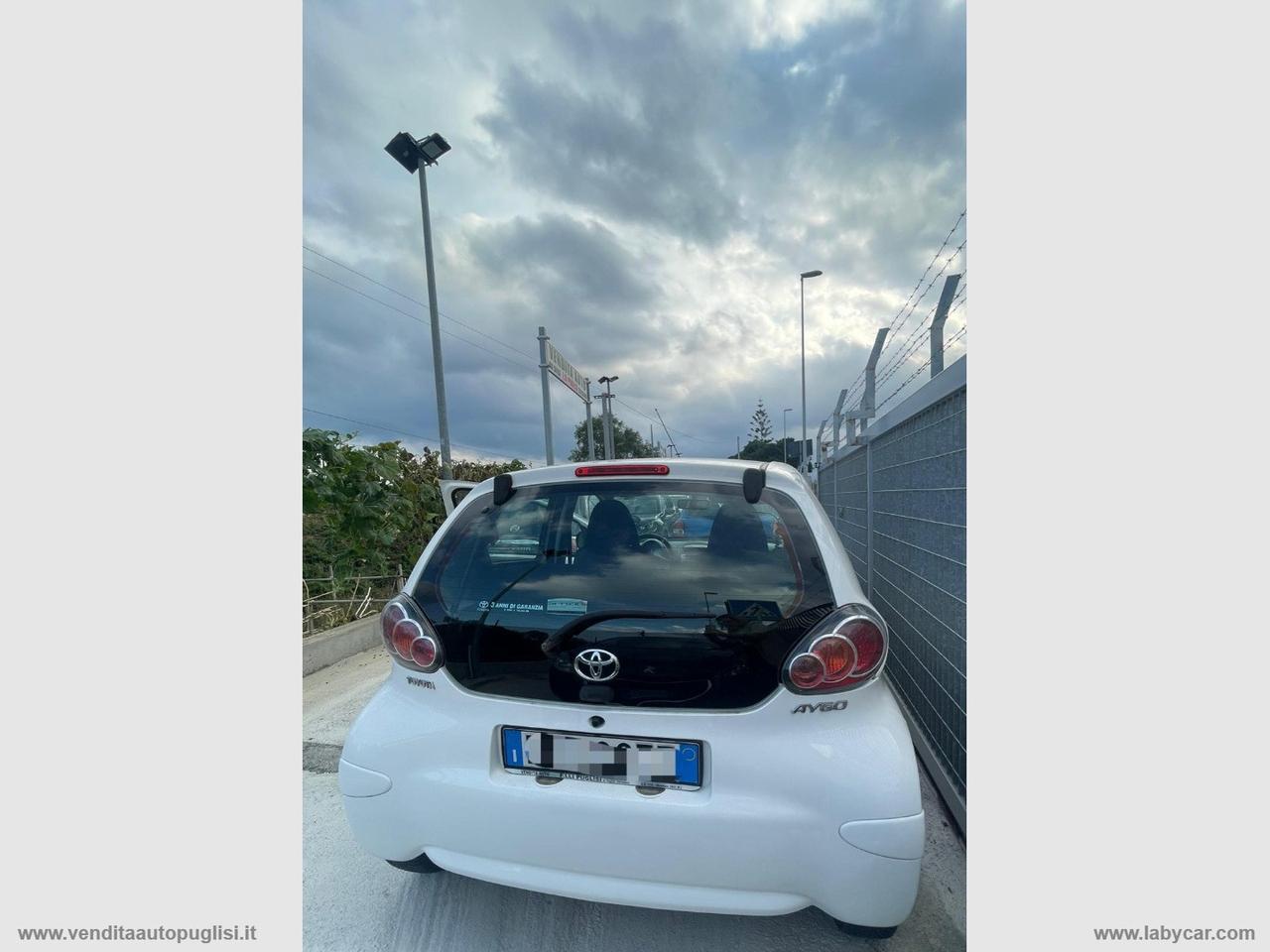 TOYOTA Aygo 1.0 12V VVT-i 5p. Deep Ocean Conn.
