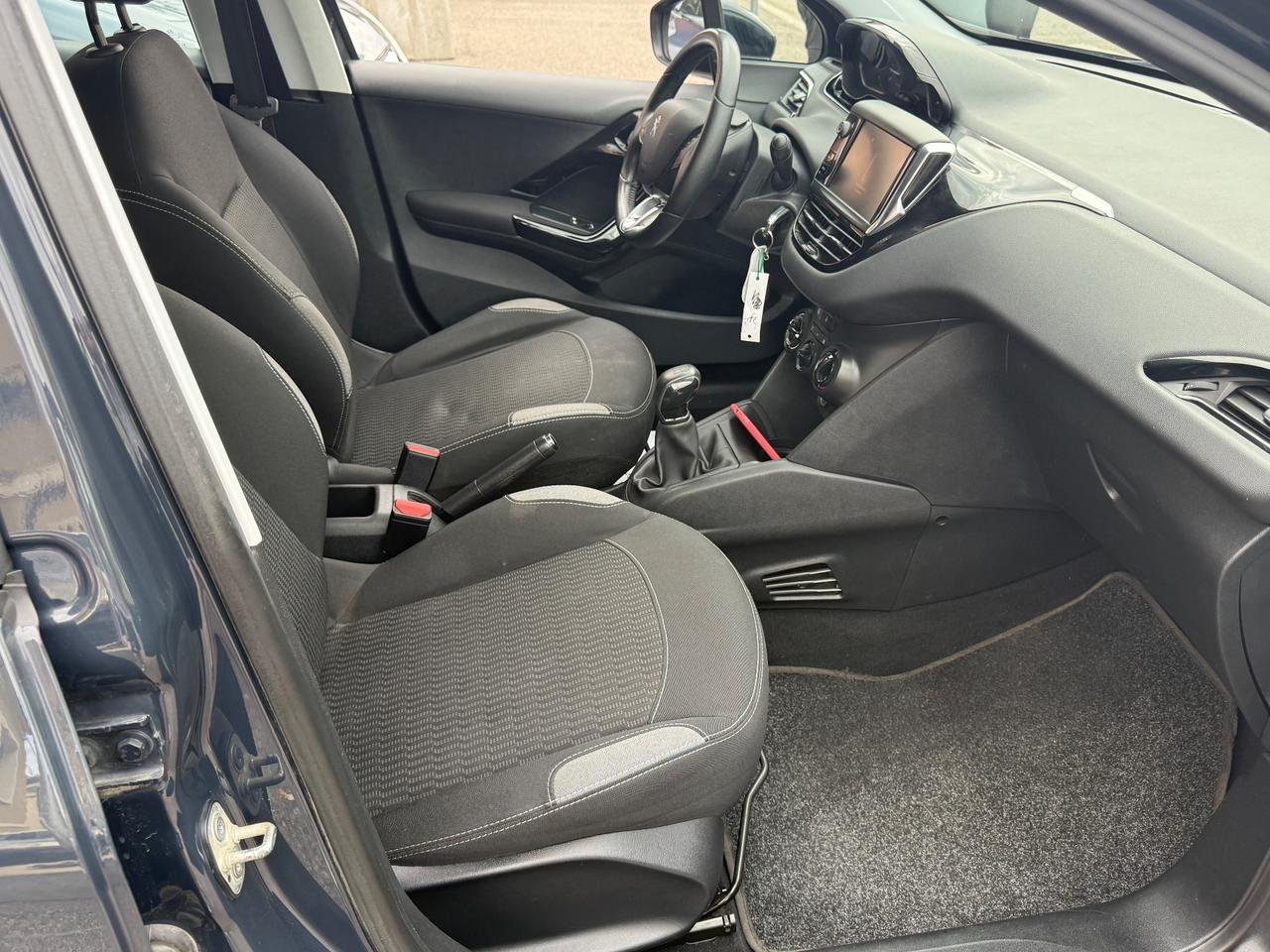 Peugeot 208 PureTech 82 5 porte Allure