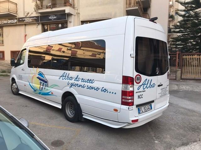 Autobus Mercedes Benz Splinter 519 20 posti