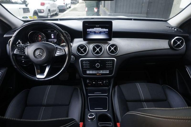 Mercedes-Benz GLA Mercedes-Benz GLA 200 d Automatic 4Matic Sport 100KW ANNO 2018