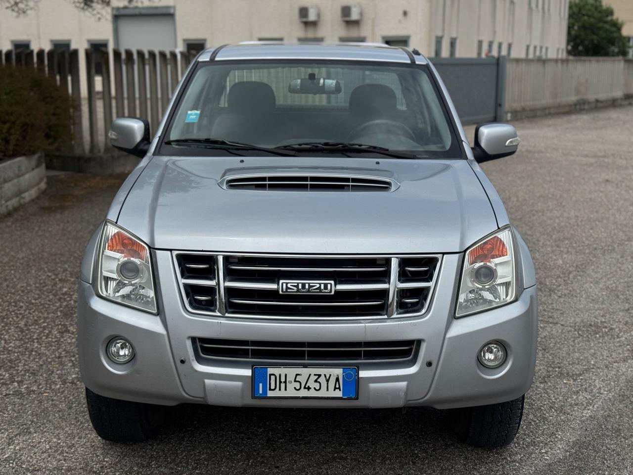 Isuzu D-Max 2.5 TD Space Cab 4WD Pick-up LS EU4