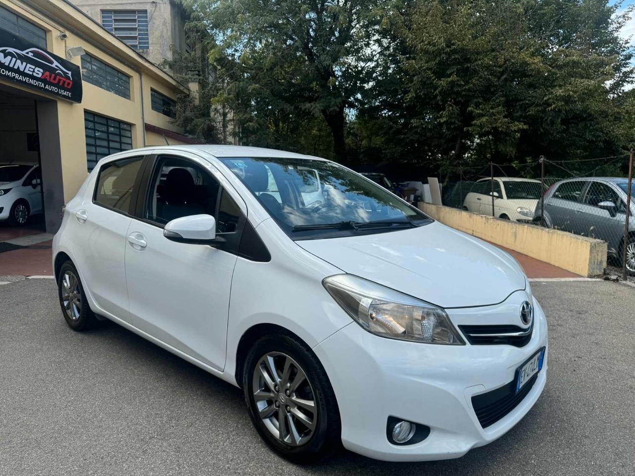 Toyota Yaris Anno 2014 1.4 D-4D 5 porte Lounge