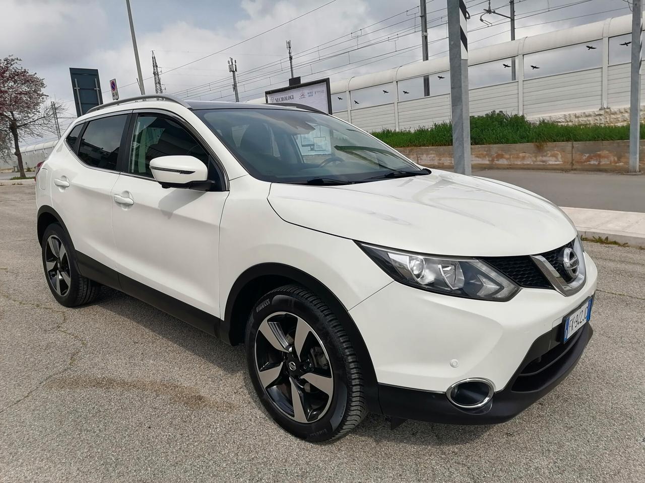 Nissan Qashqai 1.5 dCi TEKNA TETTO PANORAMICO 2017