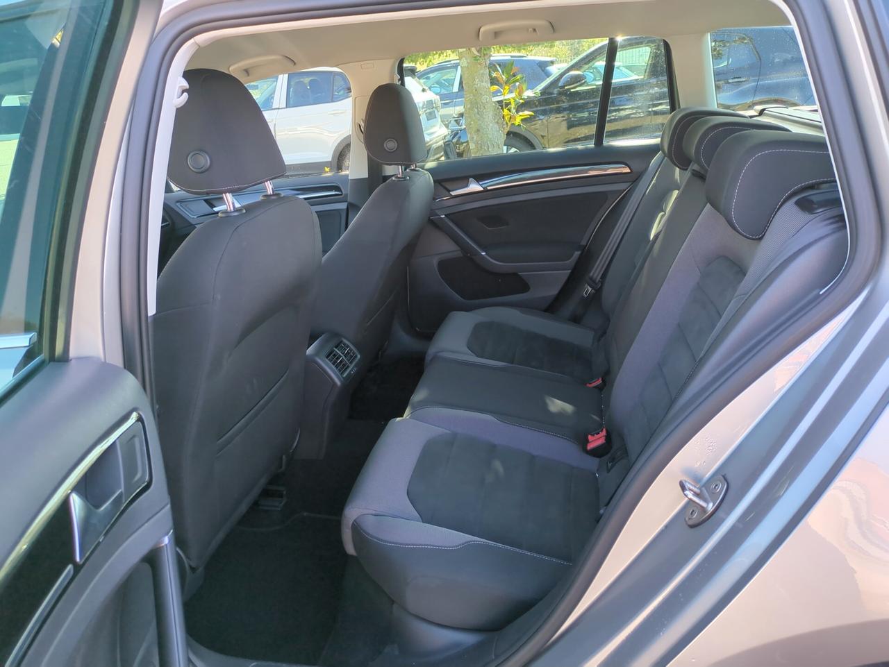 Volkswagen Golf Variant 1.4 TGI R-LINE