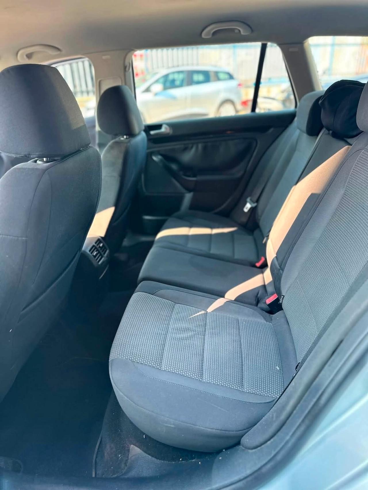 Volkswagen Golf Variant 1.6 TDI DPF Comfortline