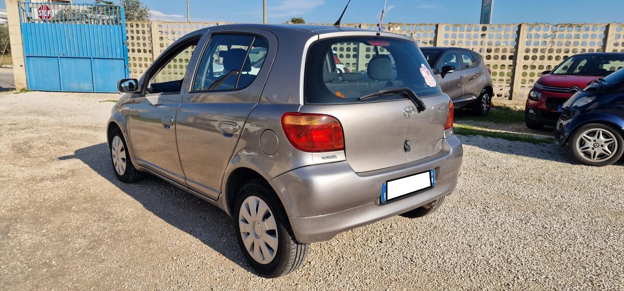 Toyota Yaris 1.0 5porte Sol 100.000km