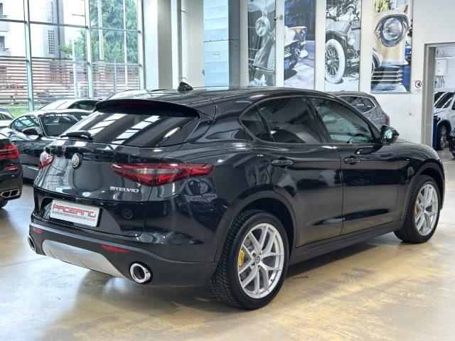 ALFA ROMEO Stelvio 2.2 Turbodiesel 180 CV AT8 Q4 Business - 20"