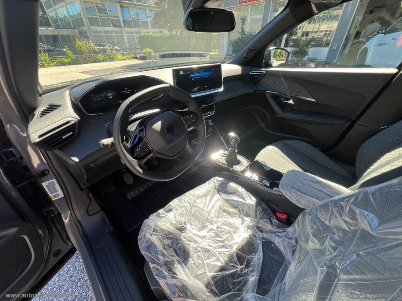 PEUGEOT 2008 PureTech 100 S&S Allure