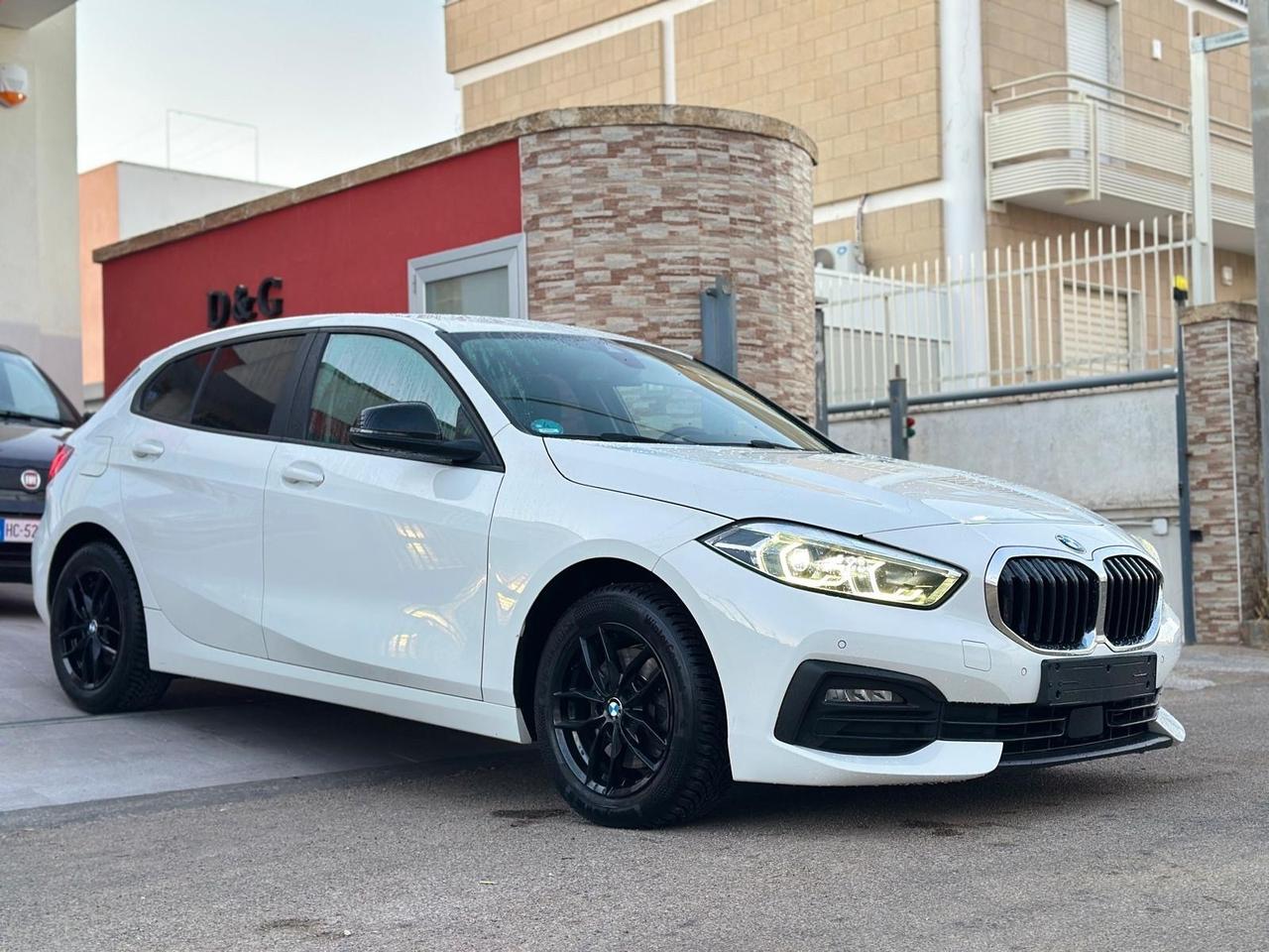 Bmw 116 116d 5p. Advantage-2021/HEADUP/LED/16”