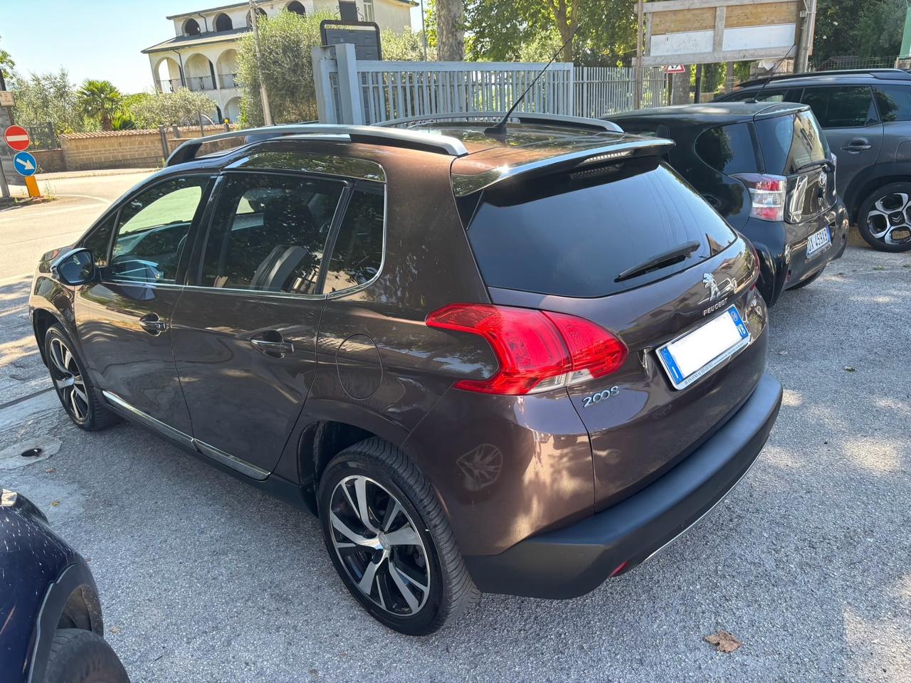 Peugeot 2008 1.6 e-HDi 115 CV Stop&Start Allure