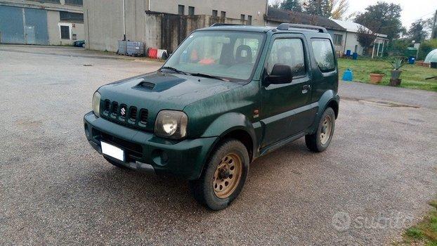 Suzuki Jimny 1.5 DDiS 65CV 4x4 JLX