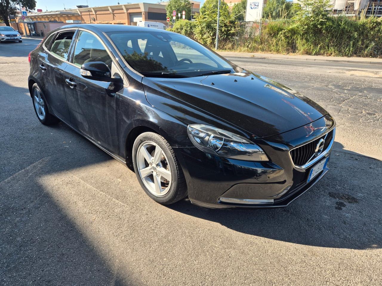 Volvo V40 D2 Momentum