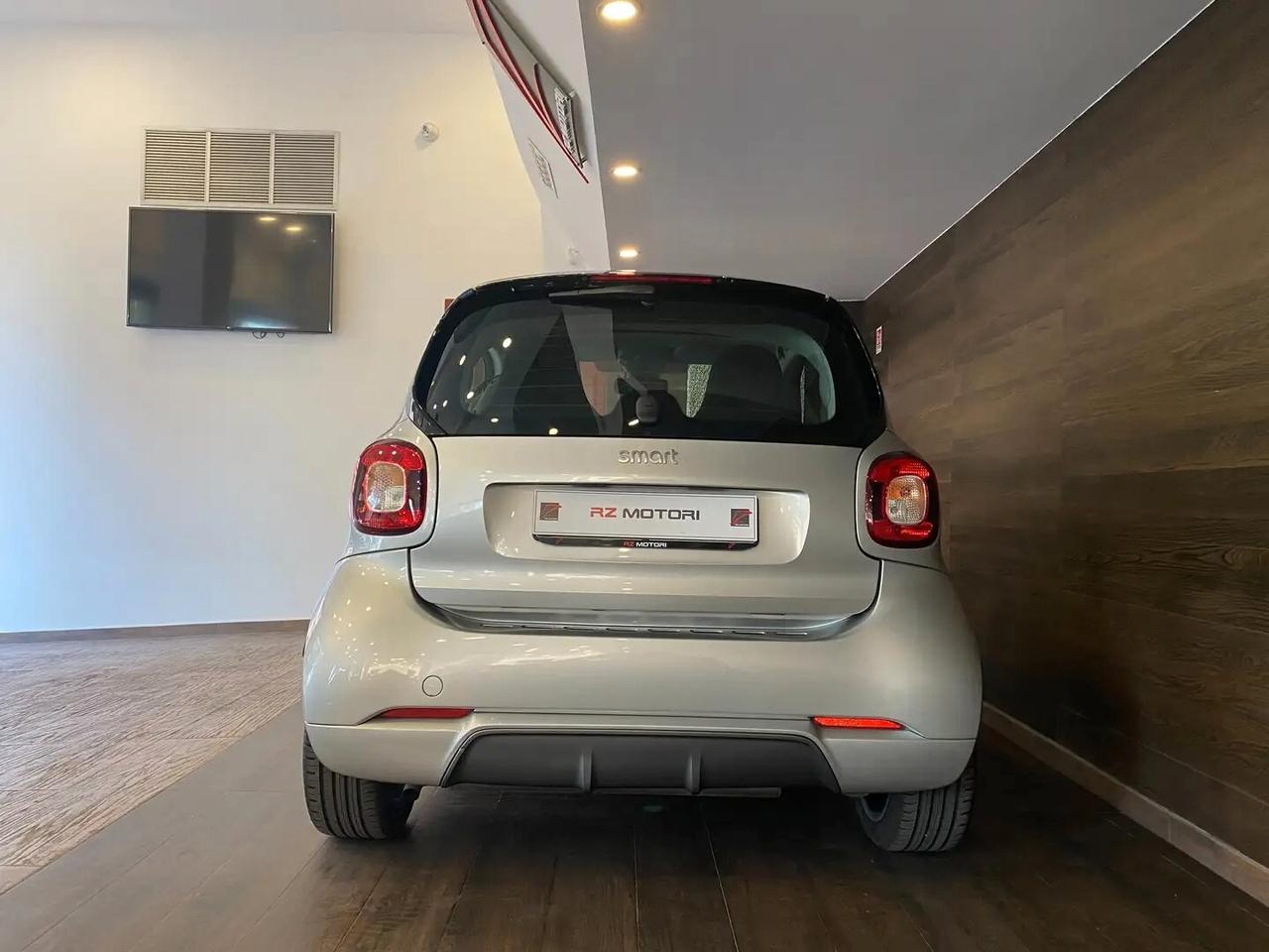 Smart ForTwo 0.9 t Superpassion 90cv twinamic-ITALIANA+NAVIGATORE/RETROCAMERA-SPORT-CONFORT