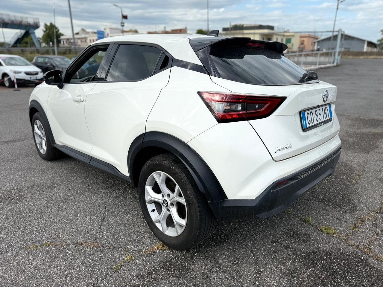 Nissan Juke 1.0 DIG-T 114 CV N-Connecta
