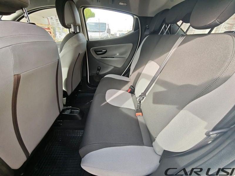 Lancia Ypsilon 1.3 MultiJet 95 cv Stop & Start Silver