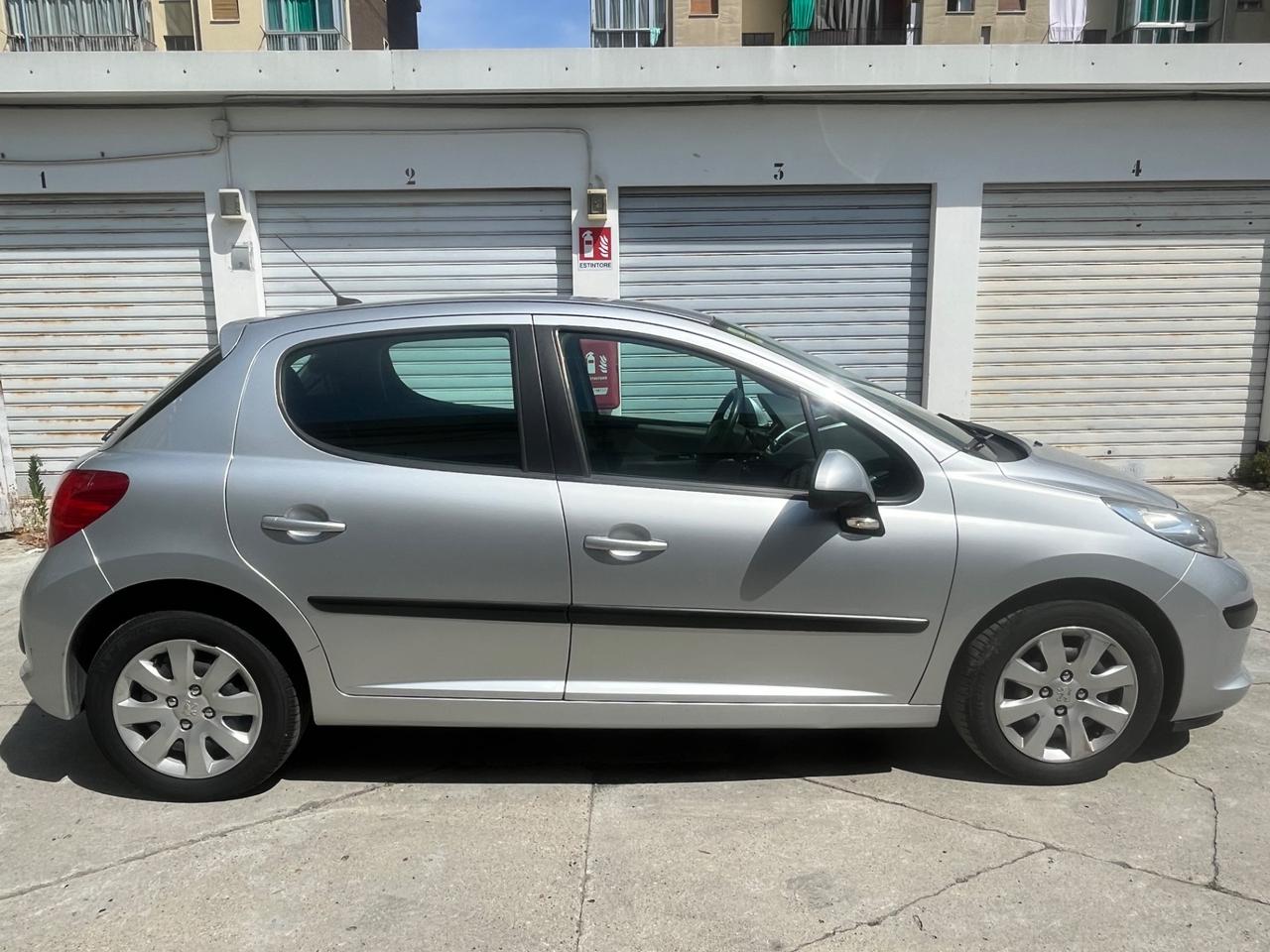 Peugeot 207 1.4 VTi 95CV 5p. XS
