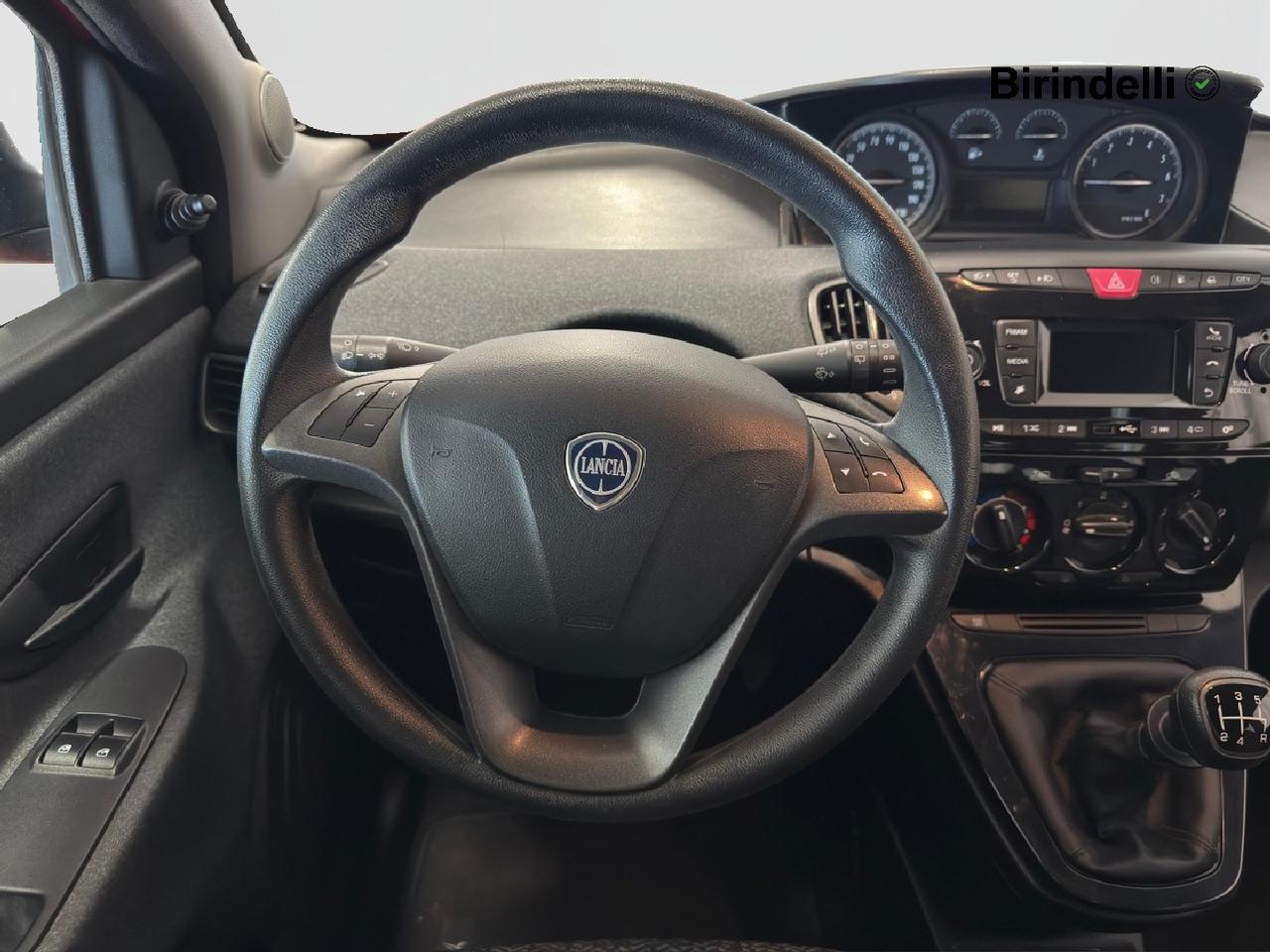 LANCIA Ypsilon 3ª serie - Ypsilon 1.2 69 CV 5 porte GPL Ecochic Elefantino Blu