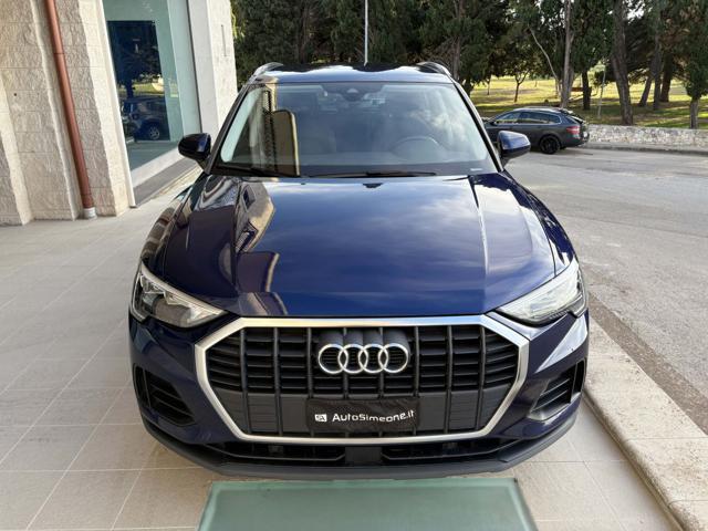 AUDI Q3 35 2.0 TDI S tronic Business COCKPIT
