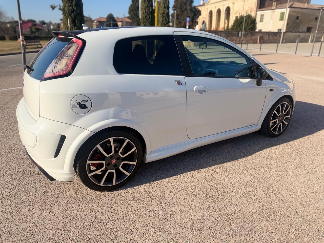 ABARTH GRANDE PUNTO 1.4t-JET €5000