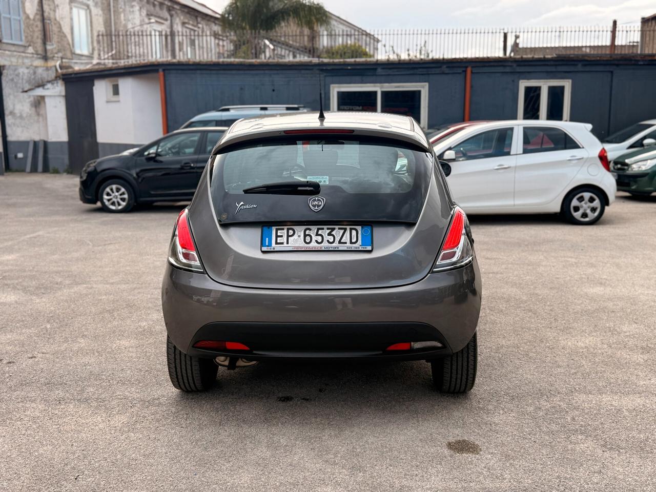Lancia Ypsilon 1.2 69 CV 5 porte GPL Ecochic Silver