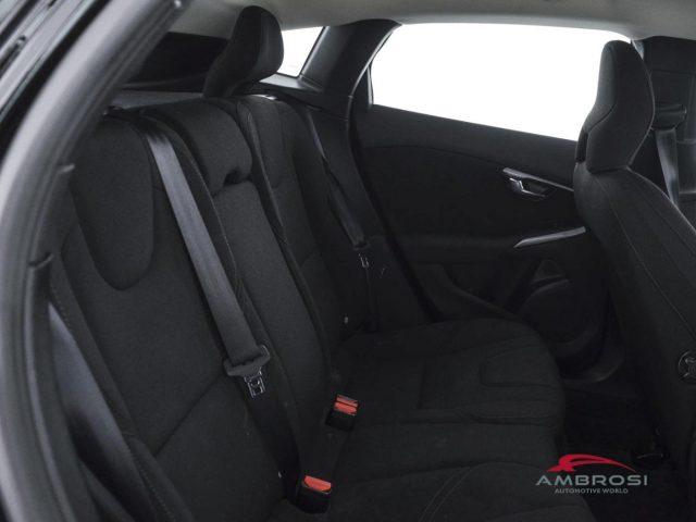 VOLVO V40 D2 Business Geartronic - PER OPERATORI DEL SETTORE