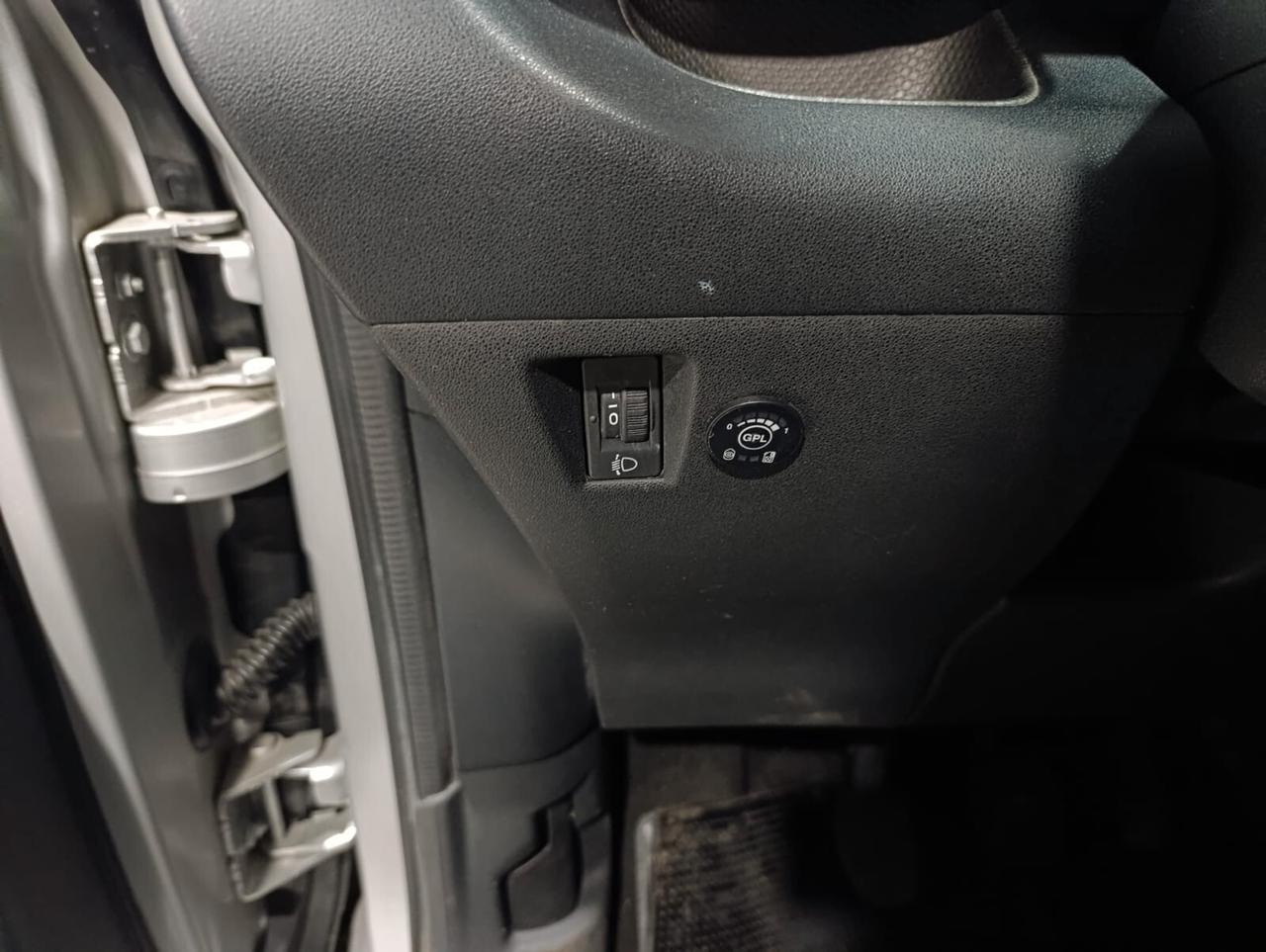 Citroen C3 Picasso del 2015- 1400 GPL 140,000 KM -