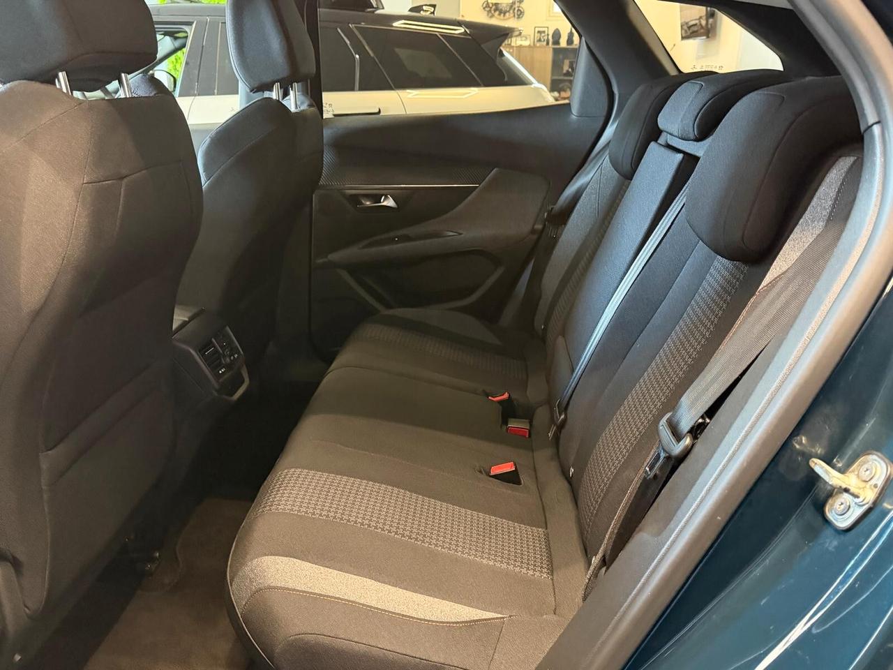 PEUGEOT 3008 1.5 EAT8 130CV 96KW NAVI CRUISE CAM ANNO 2021