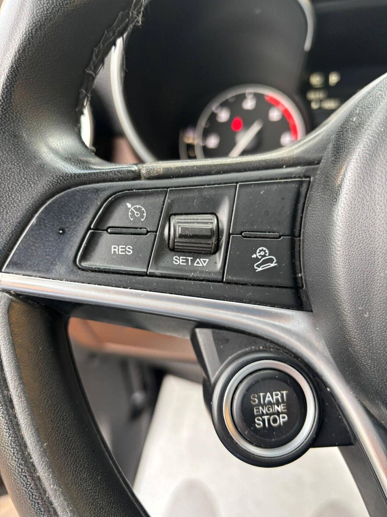 Alfa Romeo Stelvio 2.2 Turbodiesel 210 CV AT8 Q4 Executive/*-