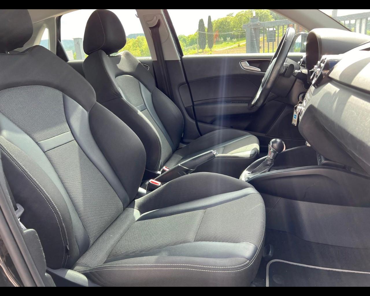 AUDI A1 Sportback 1.6 tdi Sport s-tronic