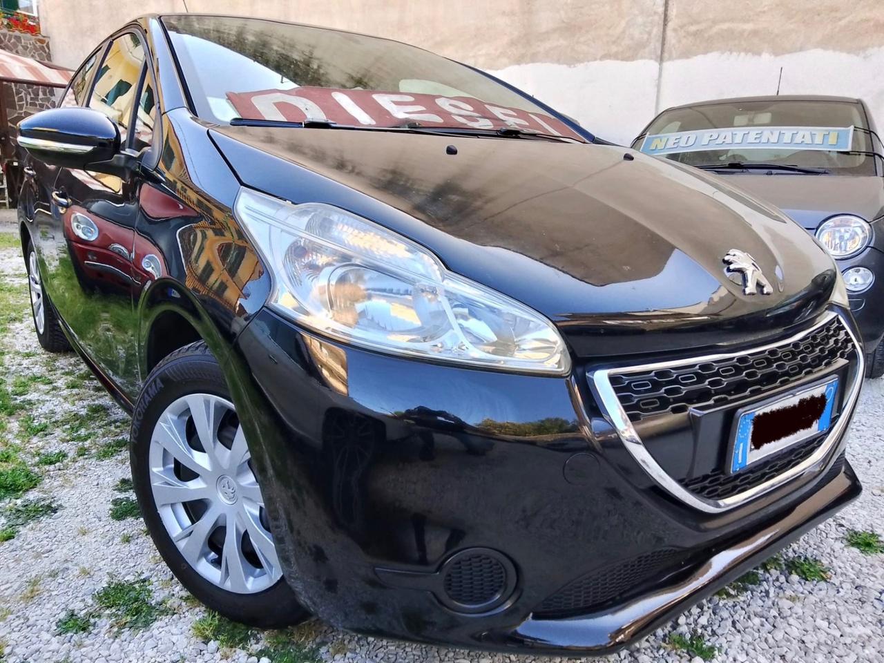 Peugeot 208 1.4 HDi 68 CV 5 porte Allure