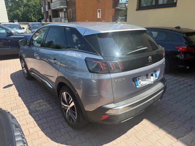 PEUGEOT 3008 Hybrid 225 e-EAT8 Allure