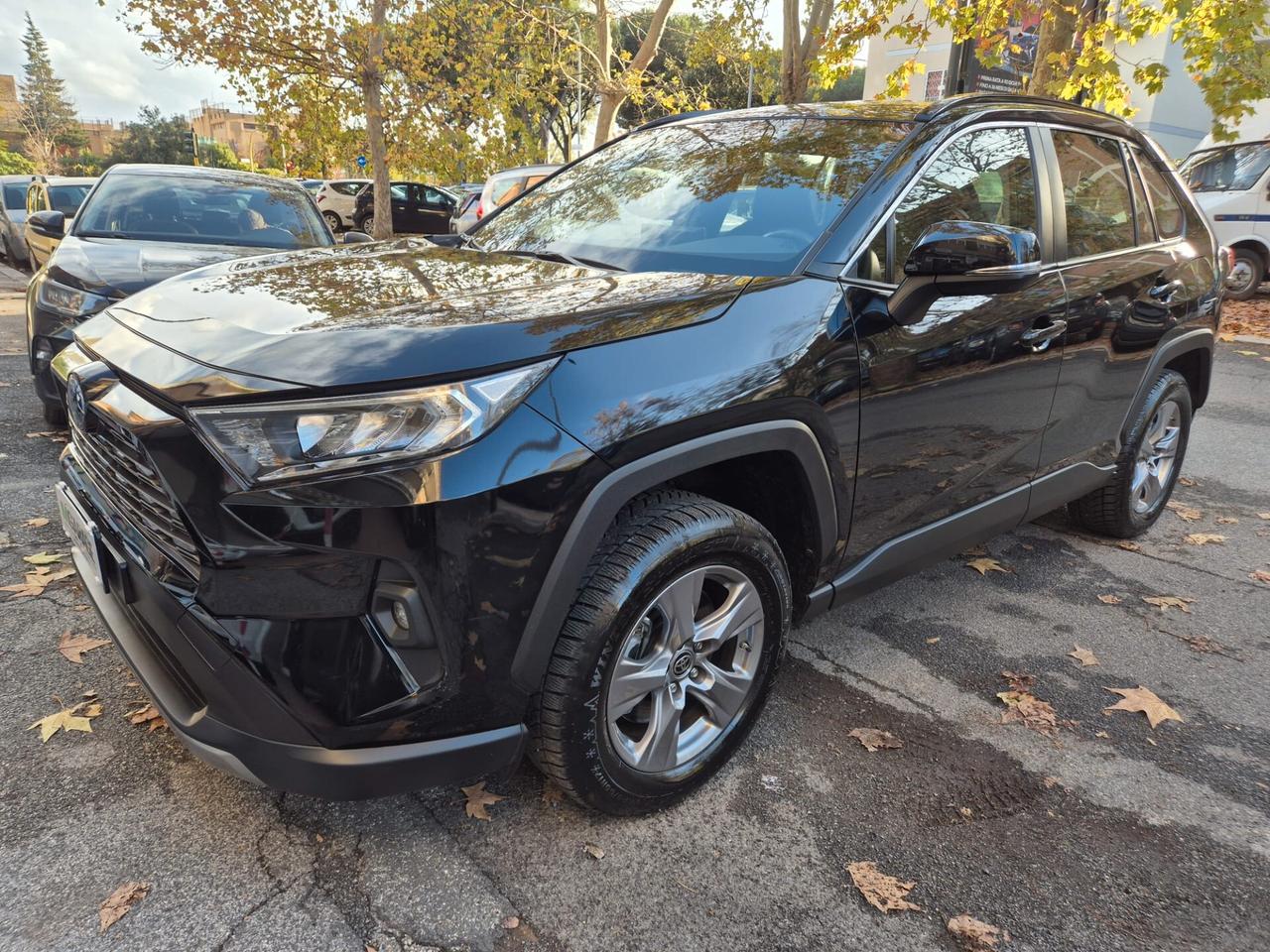 Toyota RAV 4 2.5 HV (218CV) E-CVT Business - NO OBBL. FINANZ.