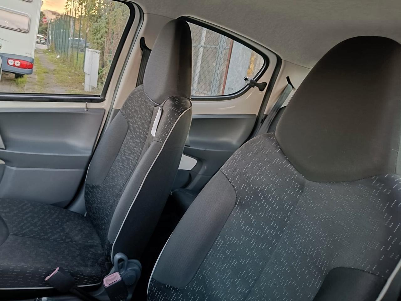 Peugeot 107 1.0 benzina