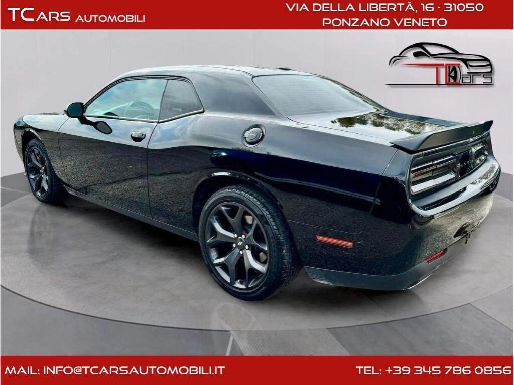 DODGE CHALLENGER 3.6 V6 - NOLEGGIO GIORNALIERO