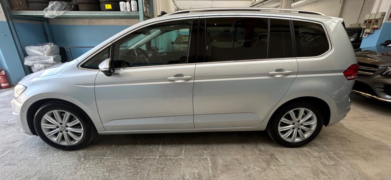 Volkswagen Touran 2.0 TDI 150 CV SCR DSG Executive BlueMotion Tech.